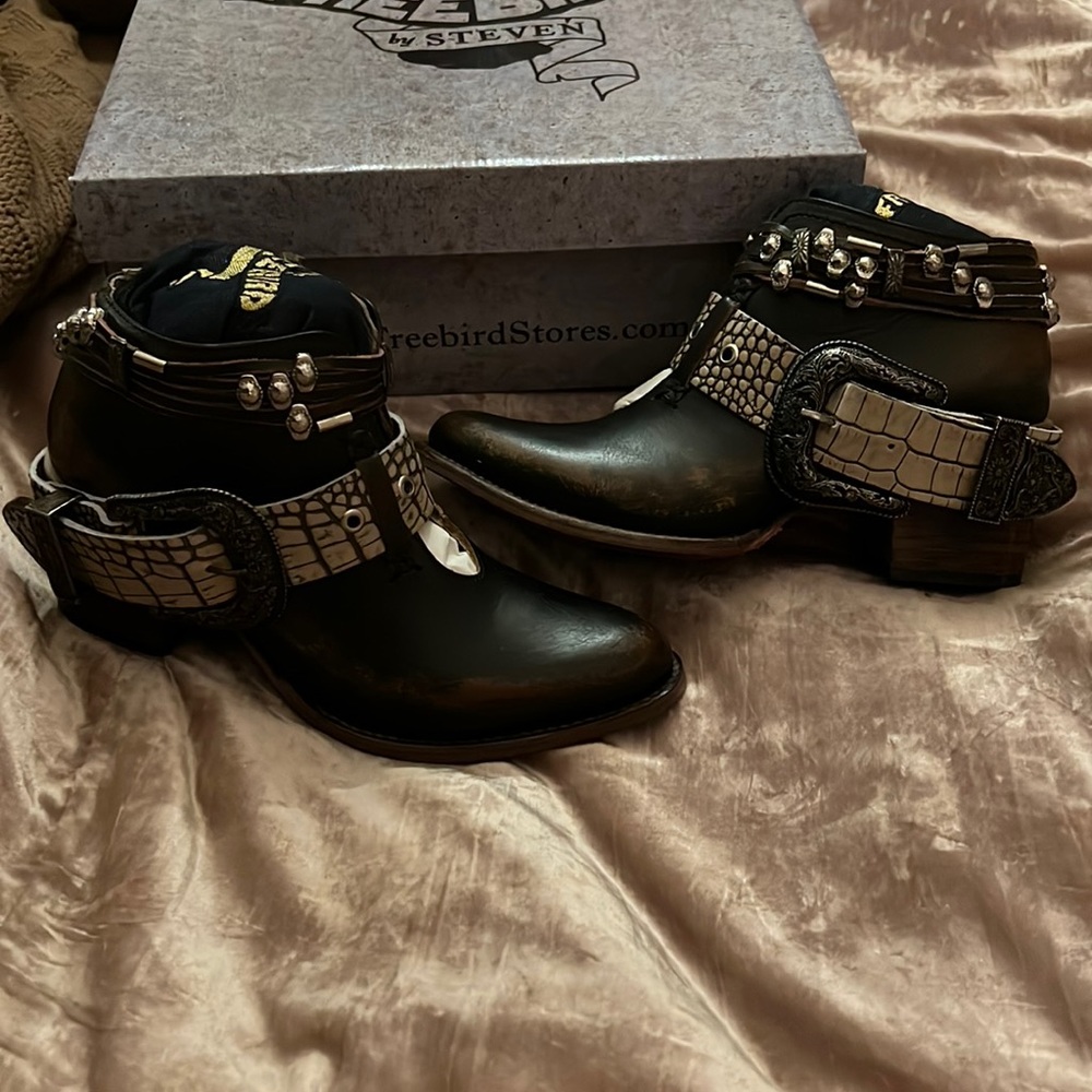 Freebird Saloon black leather size 10
